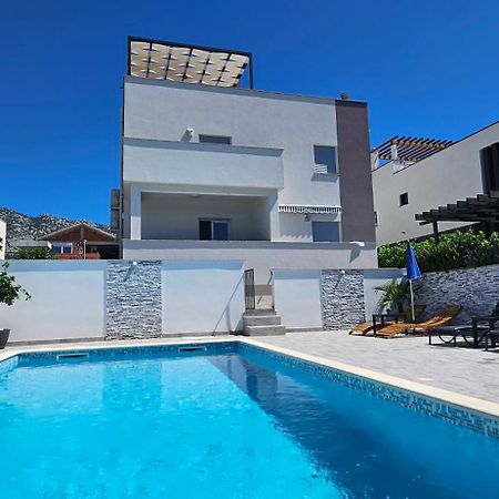 Villa Silver ستاريغغاد باكلينتسا المظهر الخارجي الصورة