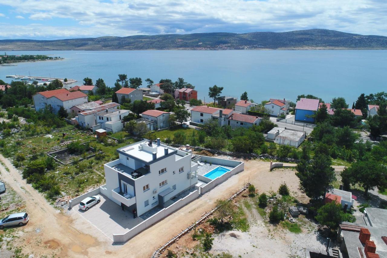 Villa Silver ستاريغغاد باكلينتسا المظهر الخارجي الصورة